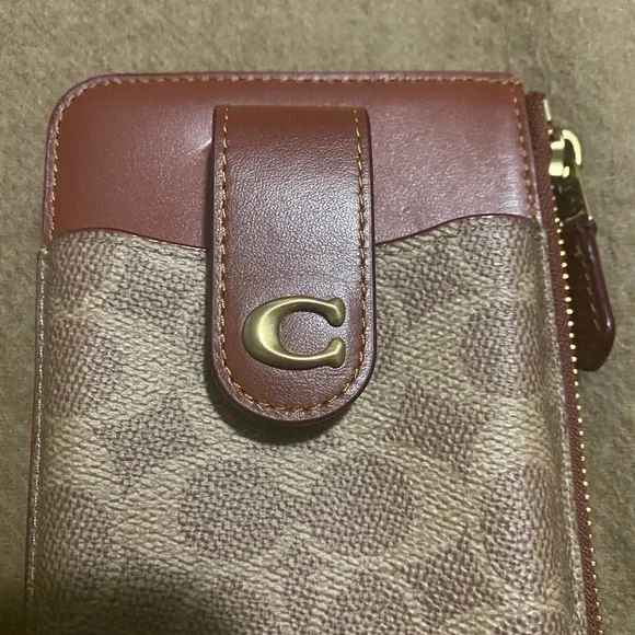 Coach Signature Phone Wallet - Picture 4 of 9